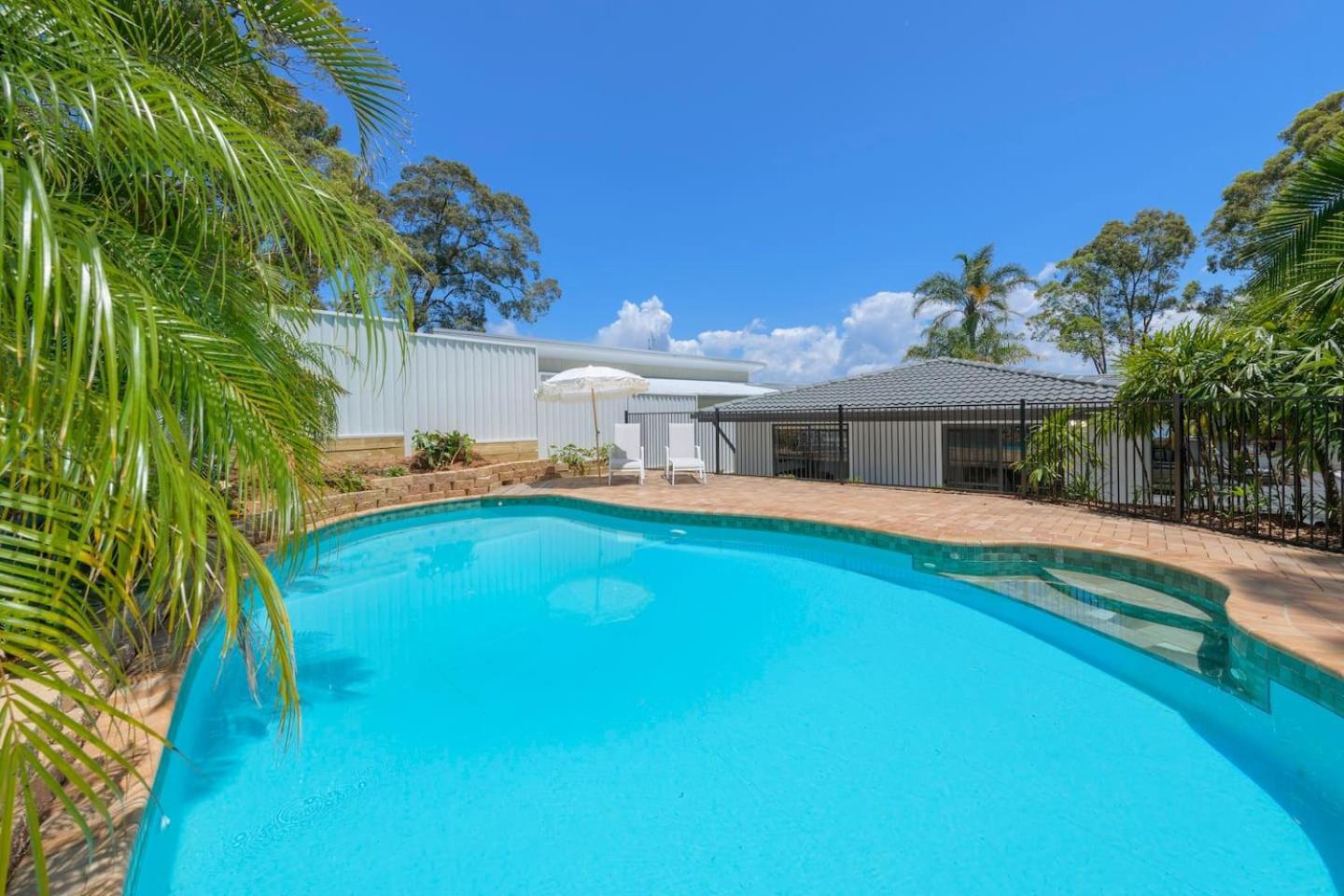 Highland On The Lake - An Idyllic Poolside Oasis Villa Newcastle Exterior photo